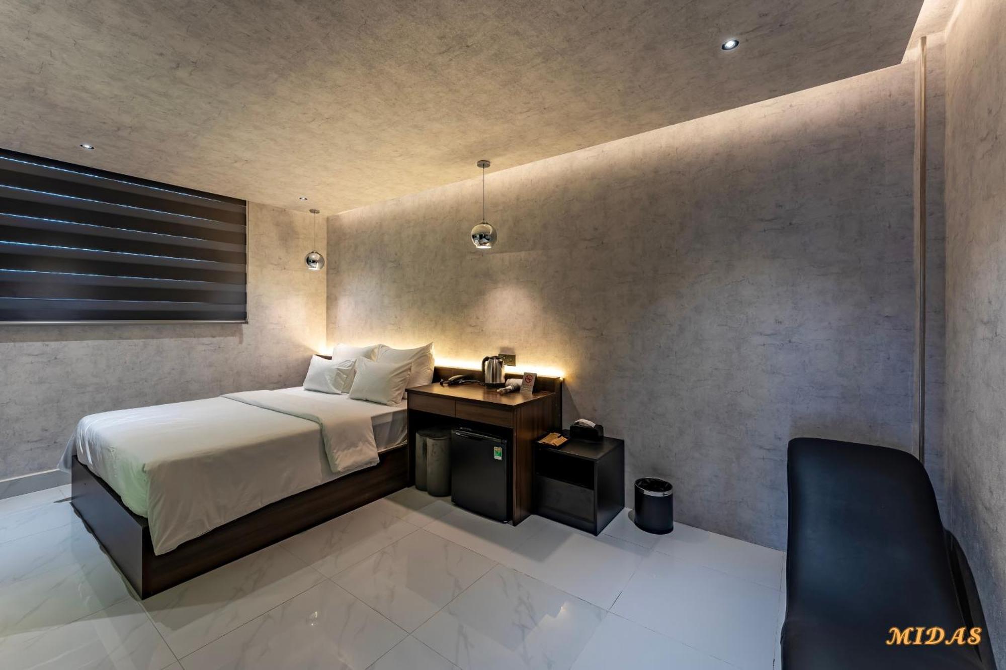 Midas Hotel 2 Ho Chi Minh-stad Buitenkant foto